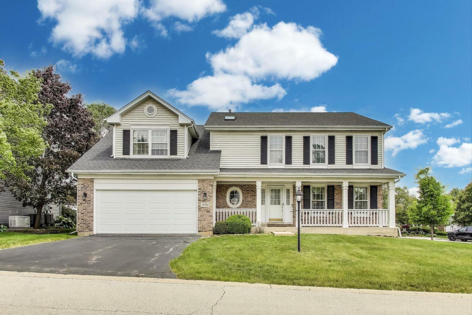 1492 Della Drive  Hoffman Estates IL 60169 photo