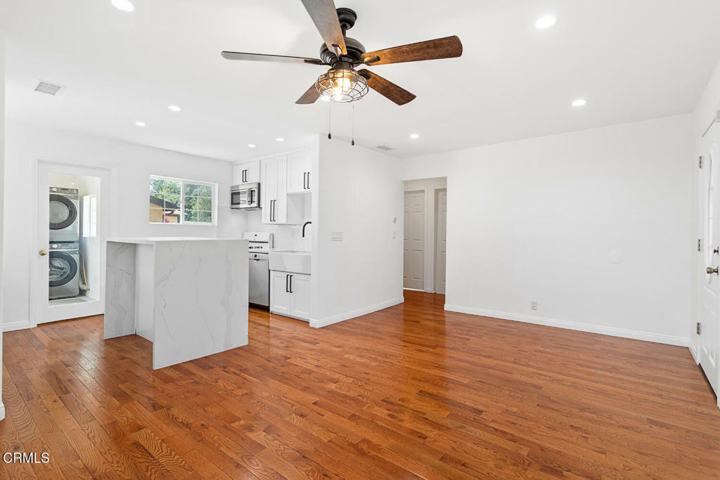 Property Photo: 260 262 Acacia Street CA 91001