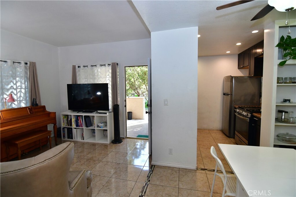 Property Photo: 5 Gaviota 130 CA 92688