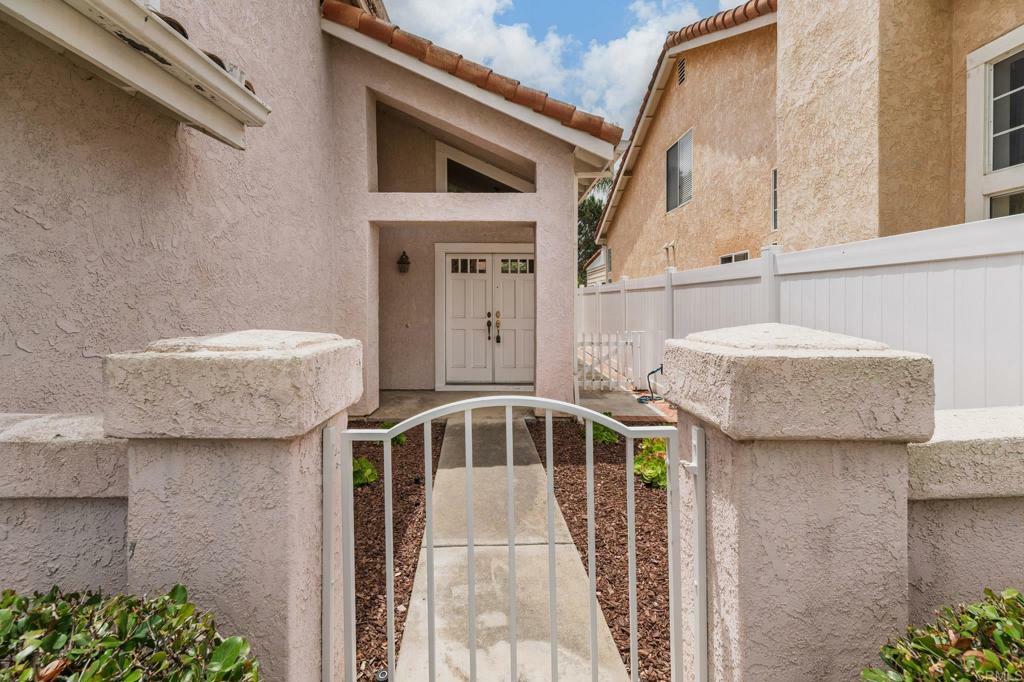 Property Photo: 1115 Ballata Ct CA 92081