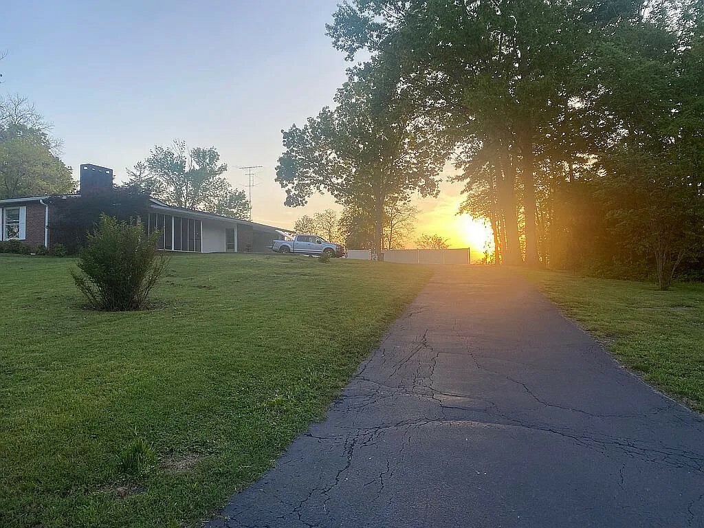 Property Photo: 1904 Cherokee Dr TN 37160