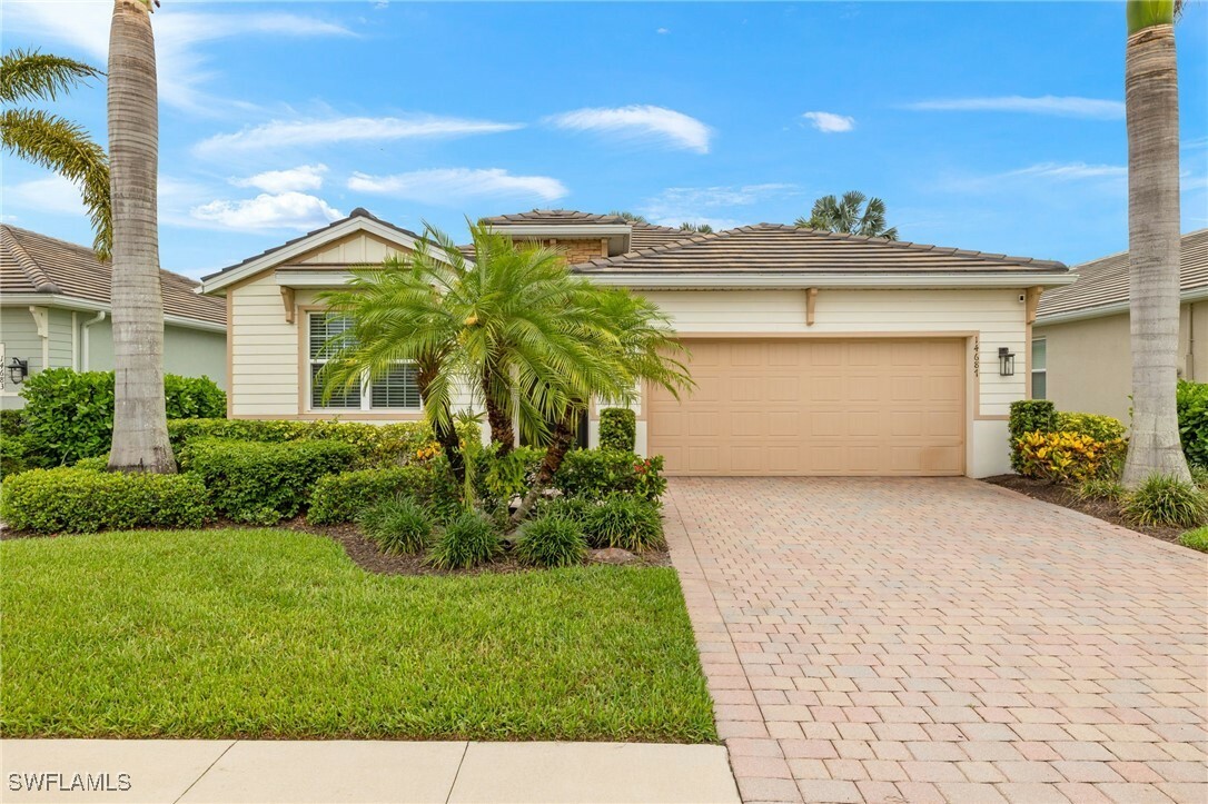 Property Photo: 14687 Topsail Drive FL 34114
