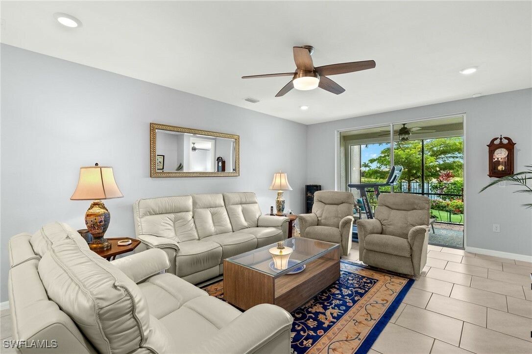 Property Photo:  14615 Edgewater Circle  FL 34114 
