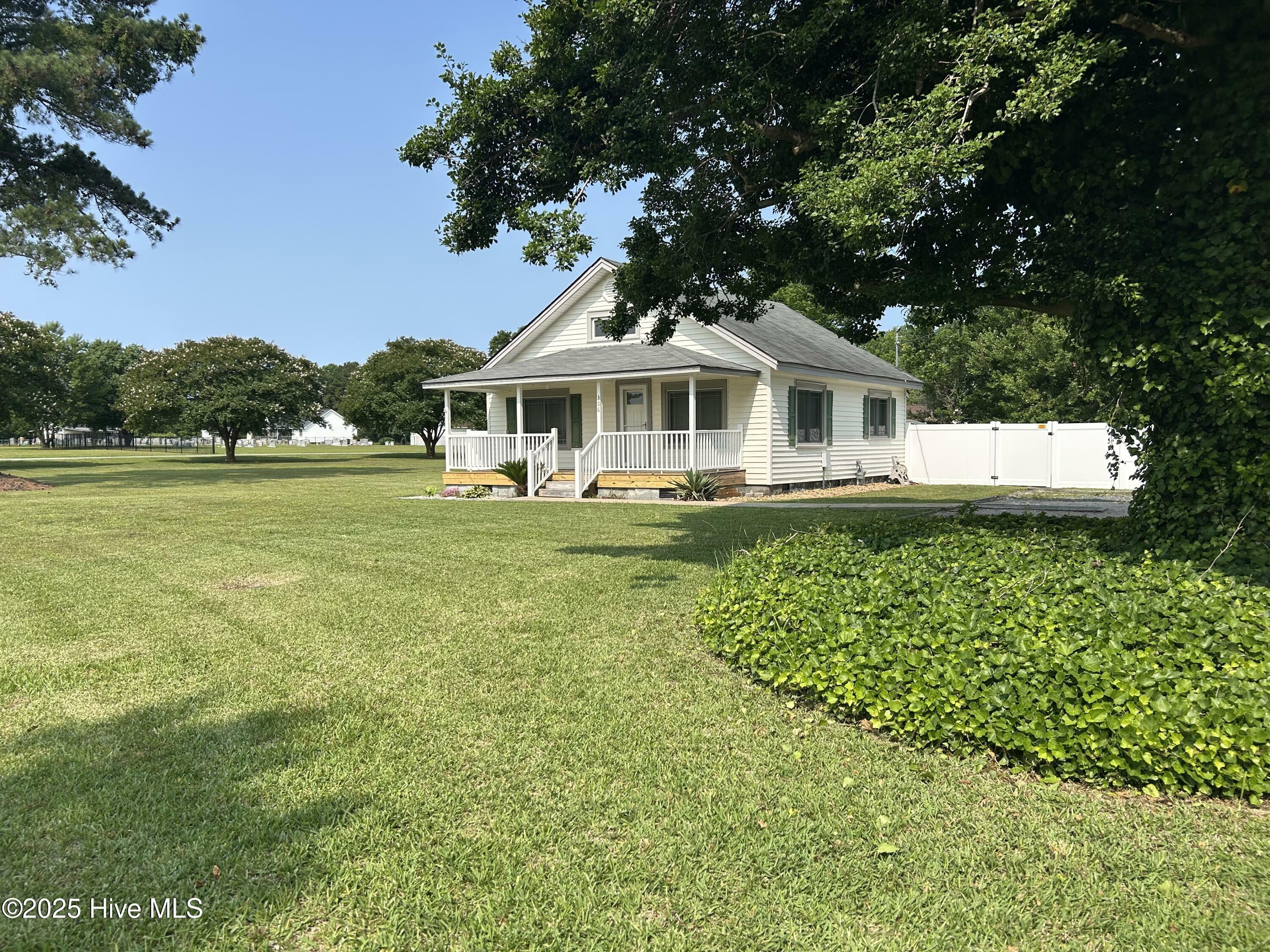Property Photo: 306 Maple Road NC 27956
