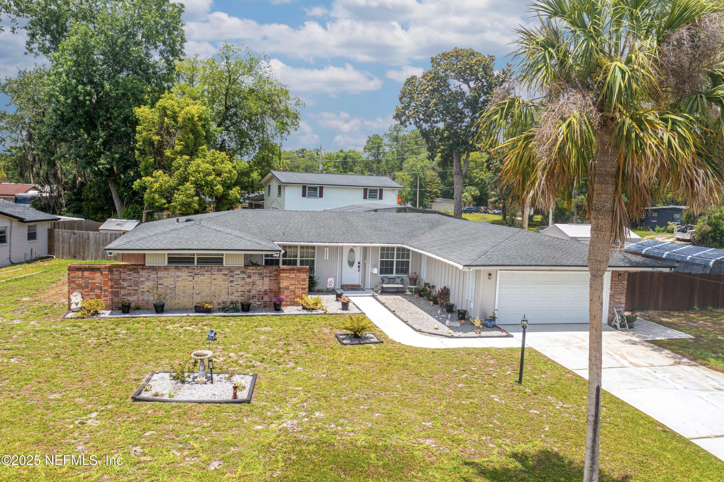 Property Photo: 10254 Shore View Drive S FL 32218