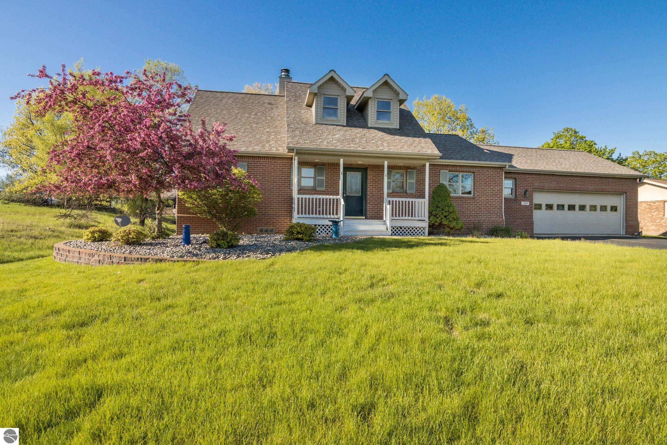 3207 Kirkridge Drive  Williamsburg MI 49690 photo