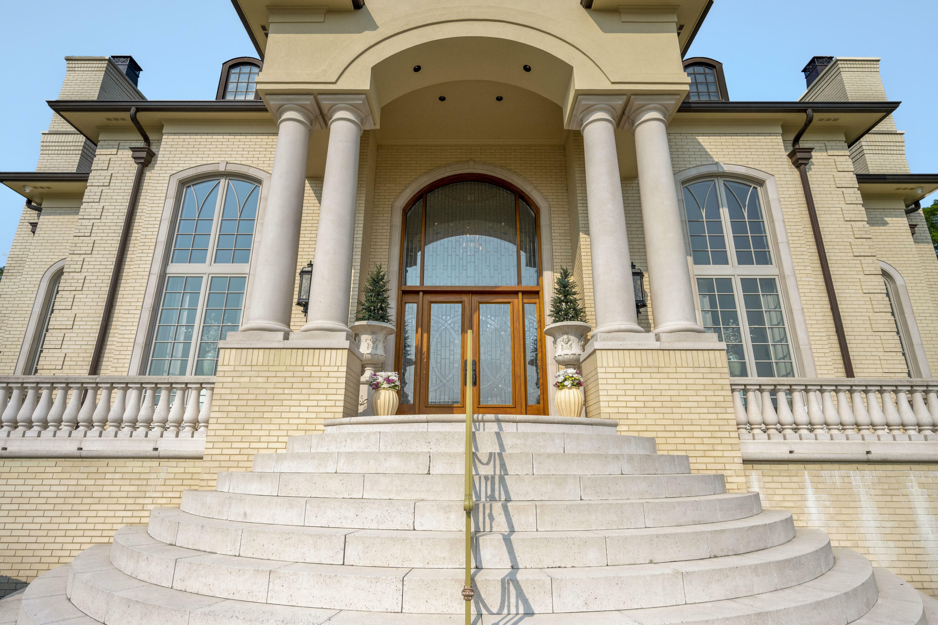 Property Photo: 943 Squire Oaks Drive KY 41017