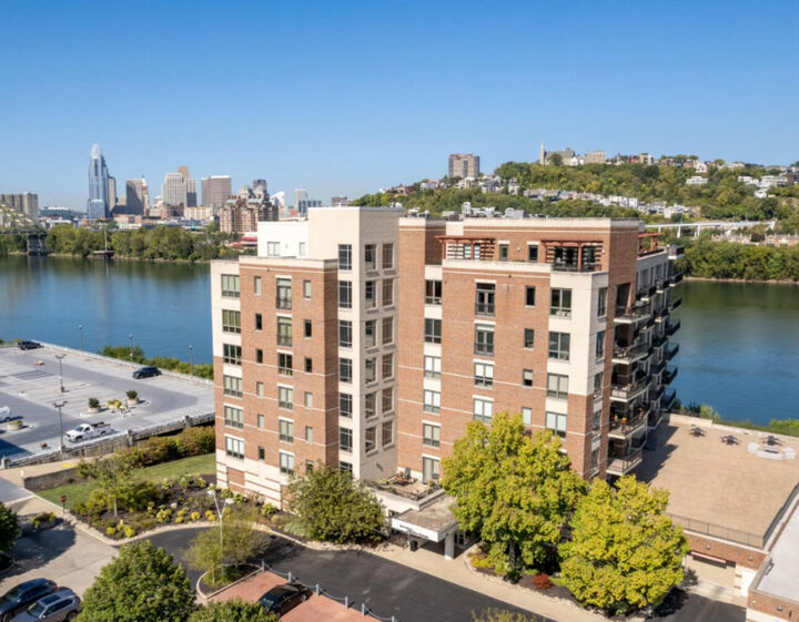 101 Harbor Greene Drive  Bellevue KY 41073 photo