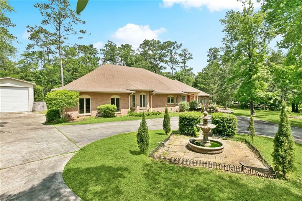 Property Photo: 704 Ashland Drive LA 70452