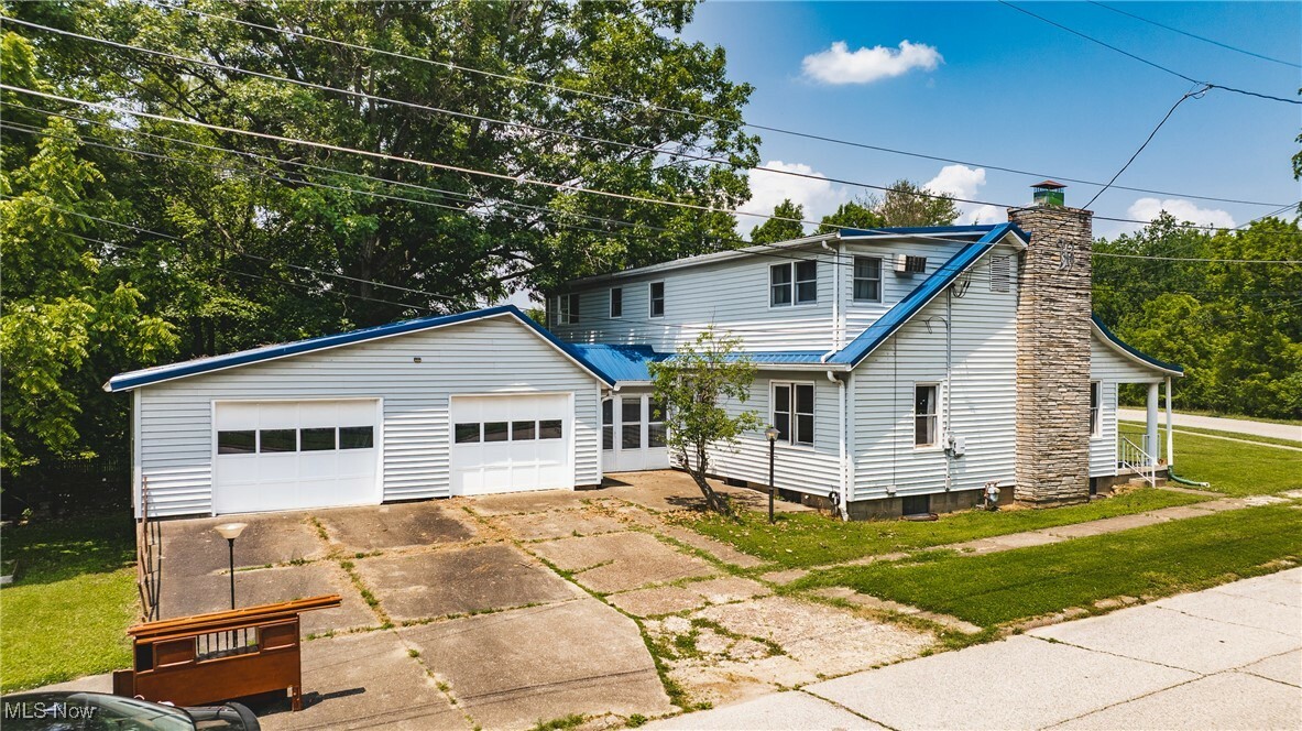 Property Photo: 830 Lakeview Drive WV 26104