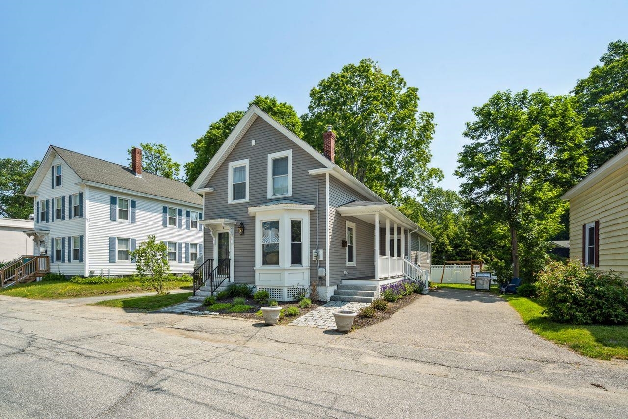Property Photo: 7 School Street NH 03833