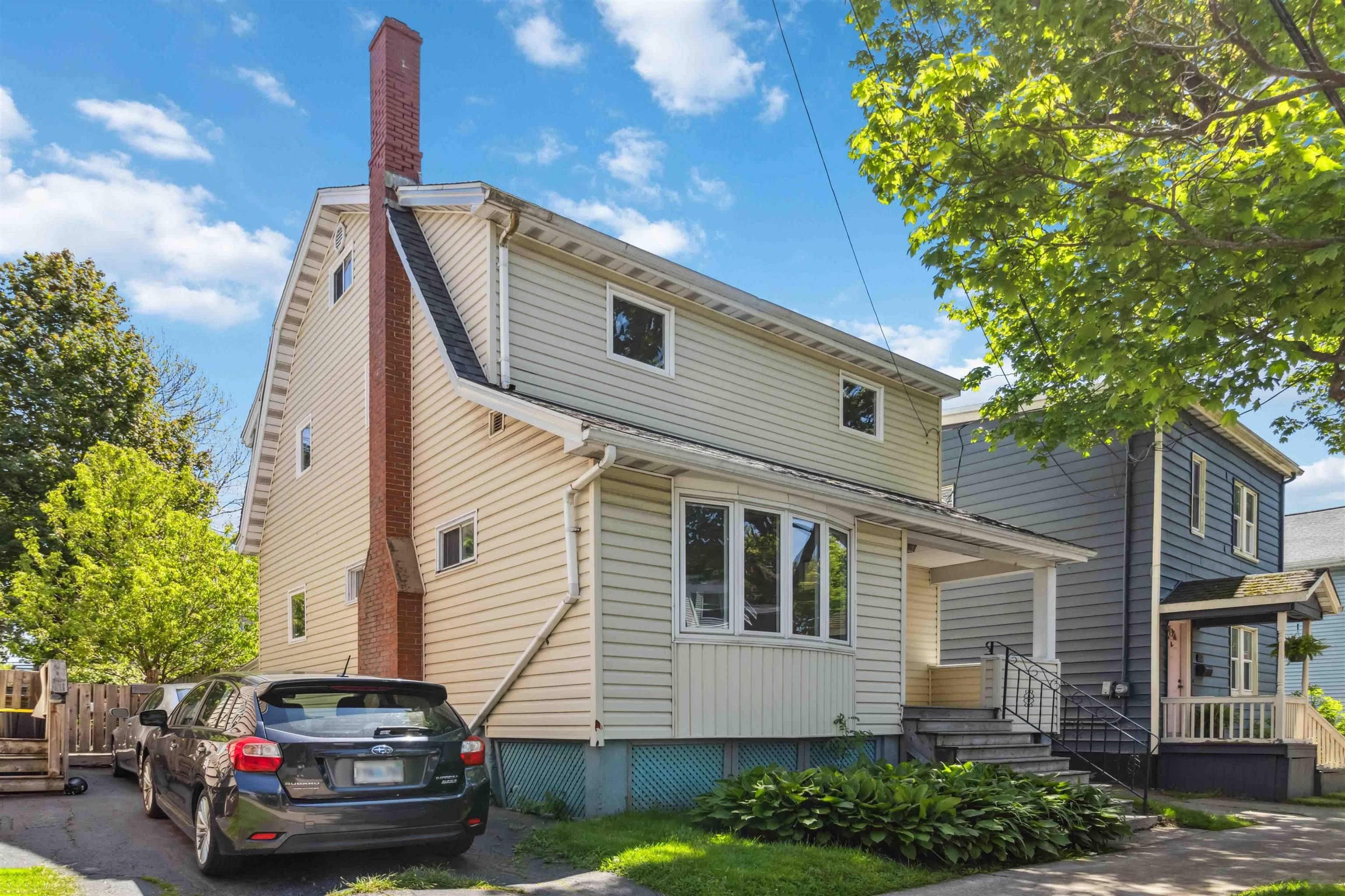 Property Photo: 2577 Oxford Street NS B3L 2T5