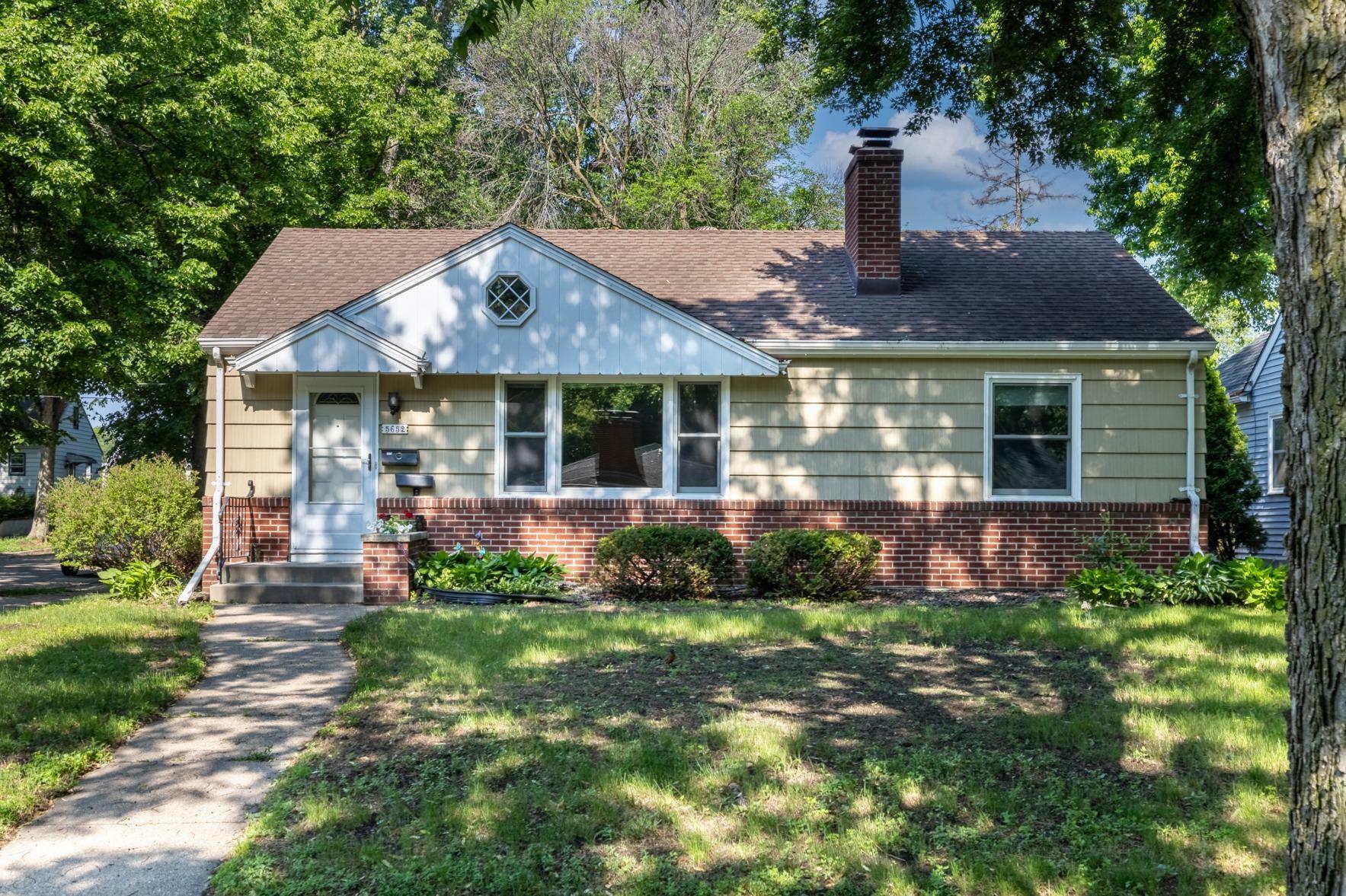 Property Photo:  5652 Thomas Avenue S  MN 55410 