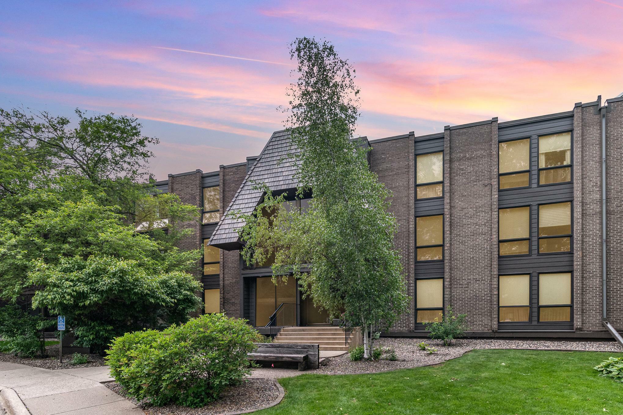 Property Photo: 6085 Lincoln Drive 220 MN 55436