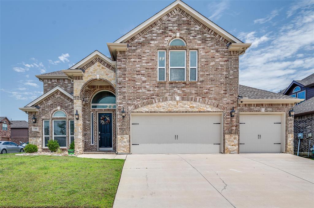 Property Photo: 1301 Needle Cactus Drive TX 76177
