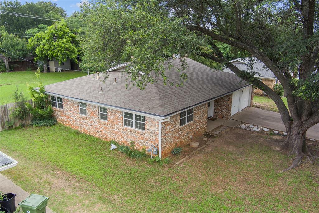 Property Photo: 325 Belmont Street TX 76053