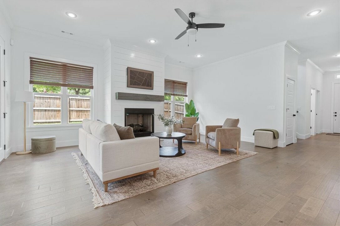 Property Photo: 2195 Woodlark Lane AR 72704