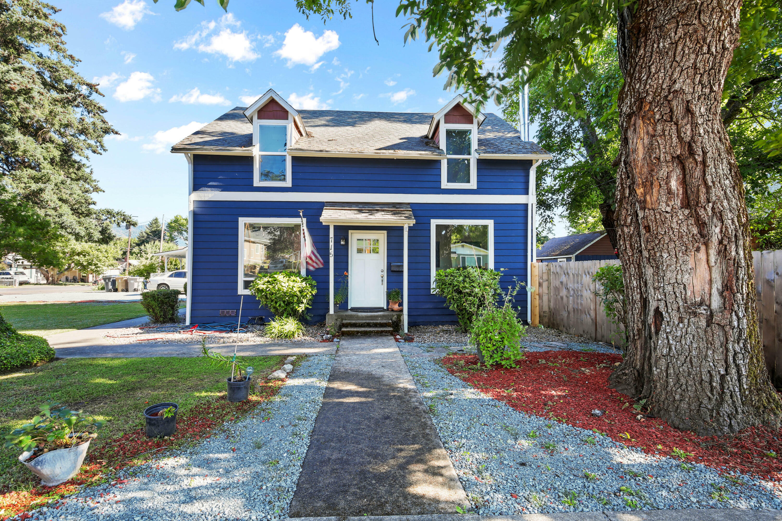 715 NE A Street  Grants Pass OR 97526 photo