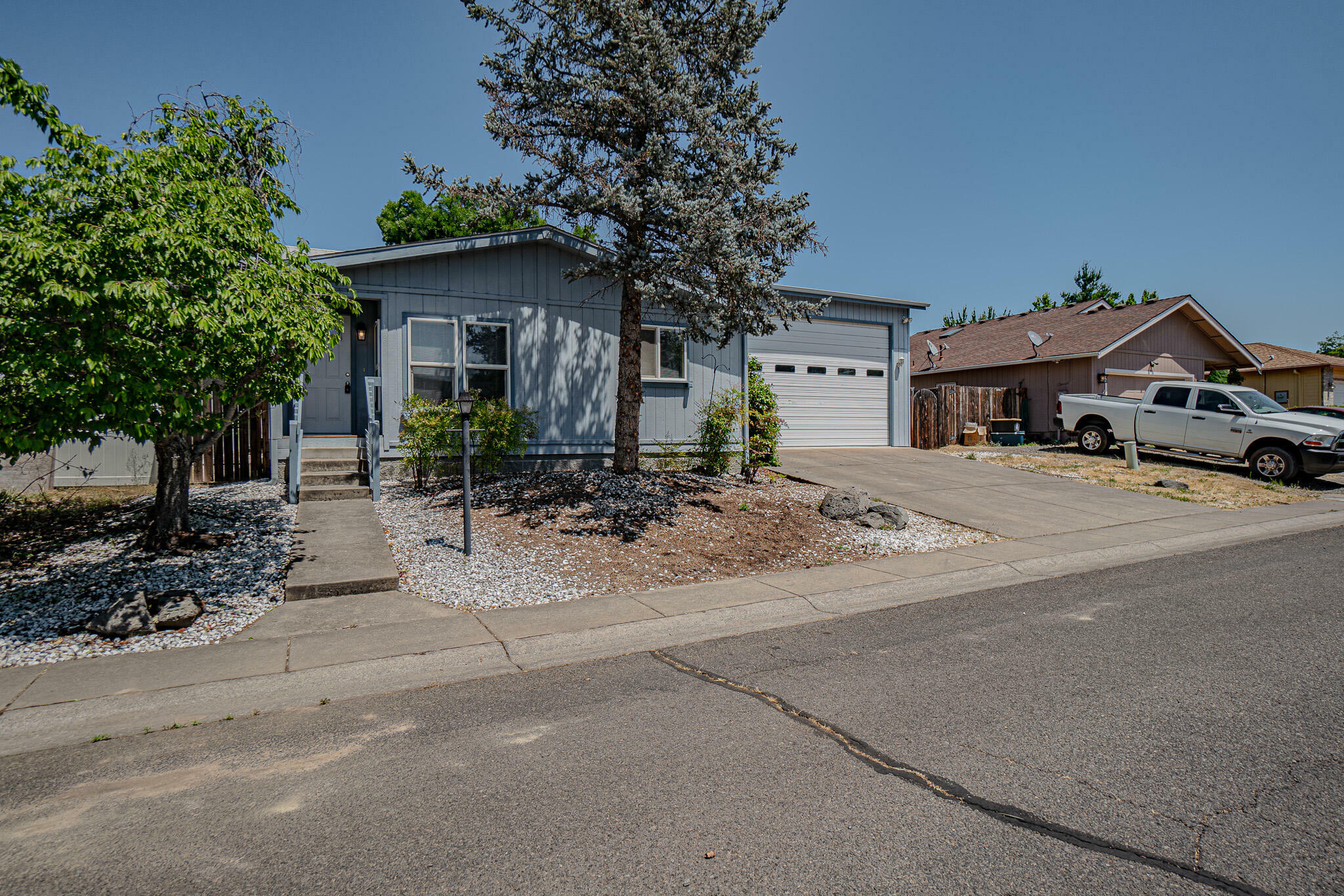 Property Photo:  125 Osprey Drive  OR 97524 