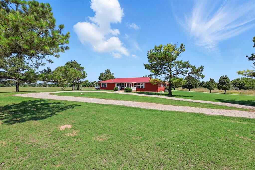 Property Photo: 12400 W County Road 76 Road OK 73028