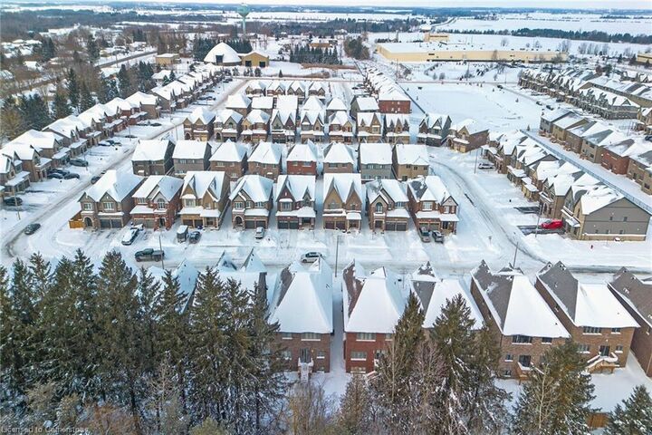 Photo de la propriété: 161 Dingman Street ON N0G 1A0