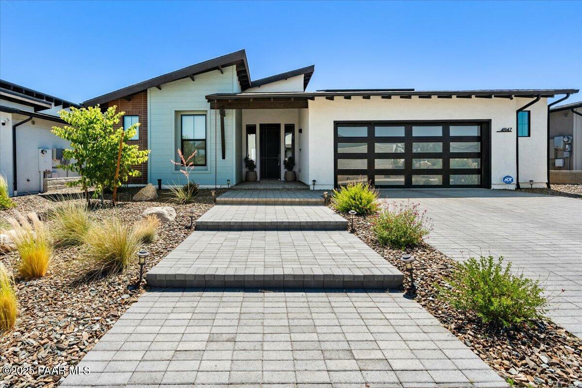 Property Photo: 4947 McLaury Drive AZ 86314