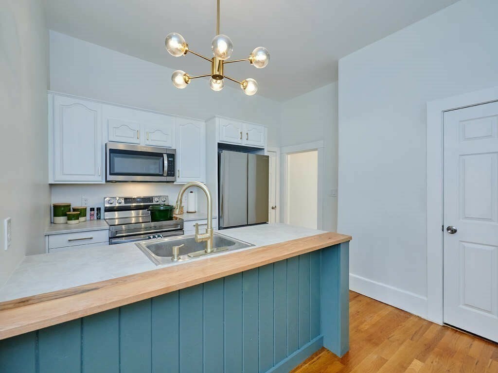Property Photo: 546 East 5th St 1 MA 02127