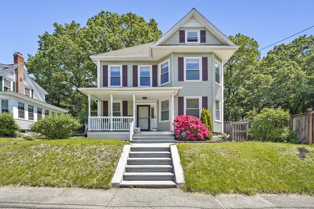 Property Photo:  250 Wentworth Avenue  MA 01852 