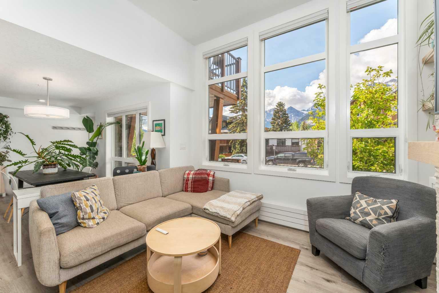 Property Photo: 810 7th Street 108 AB T1W 0N4