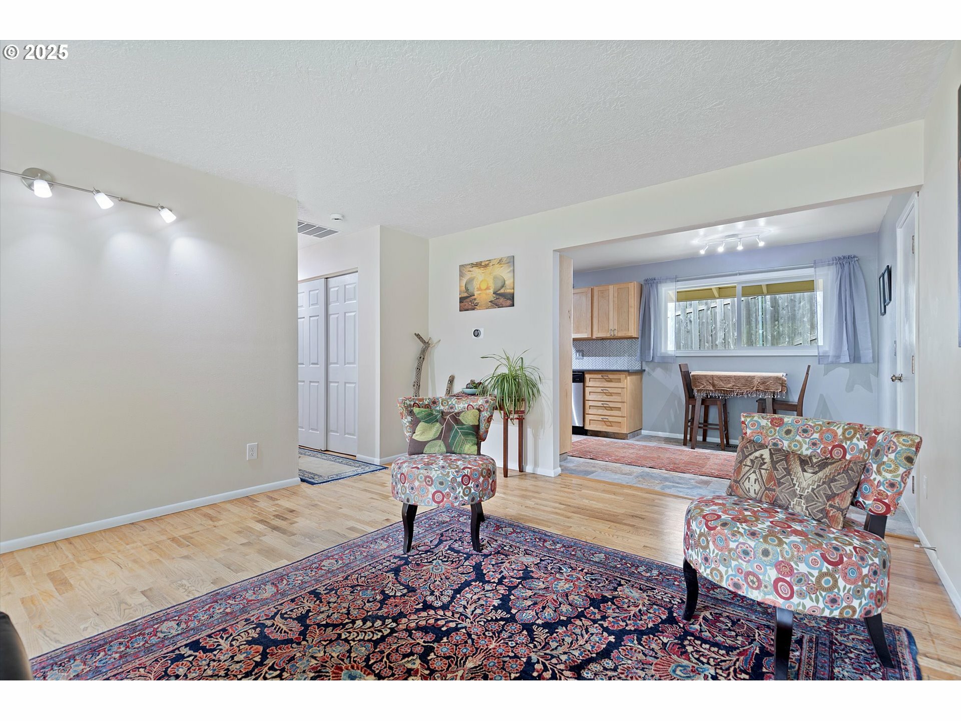Property Photo: 5902 SW 54th Ave OR 97221