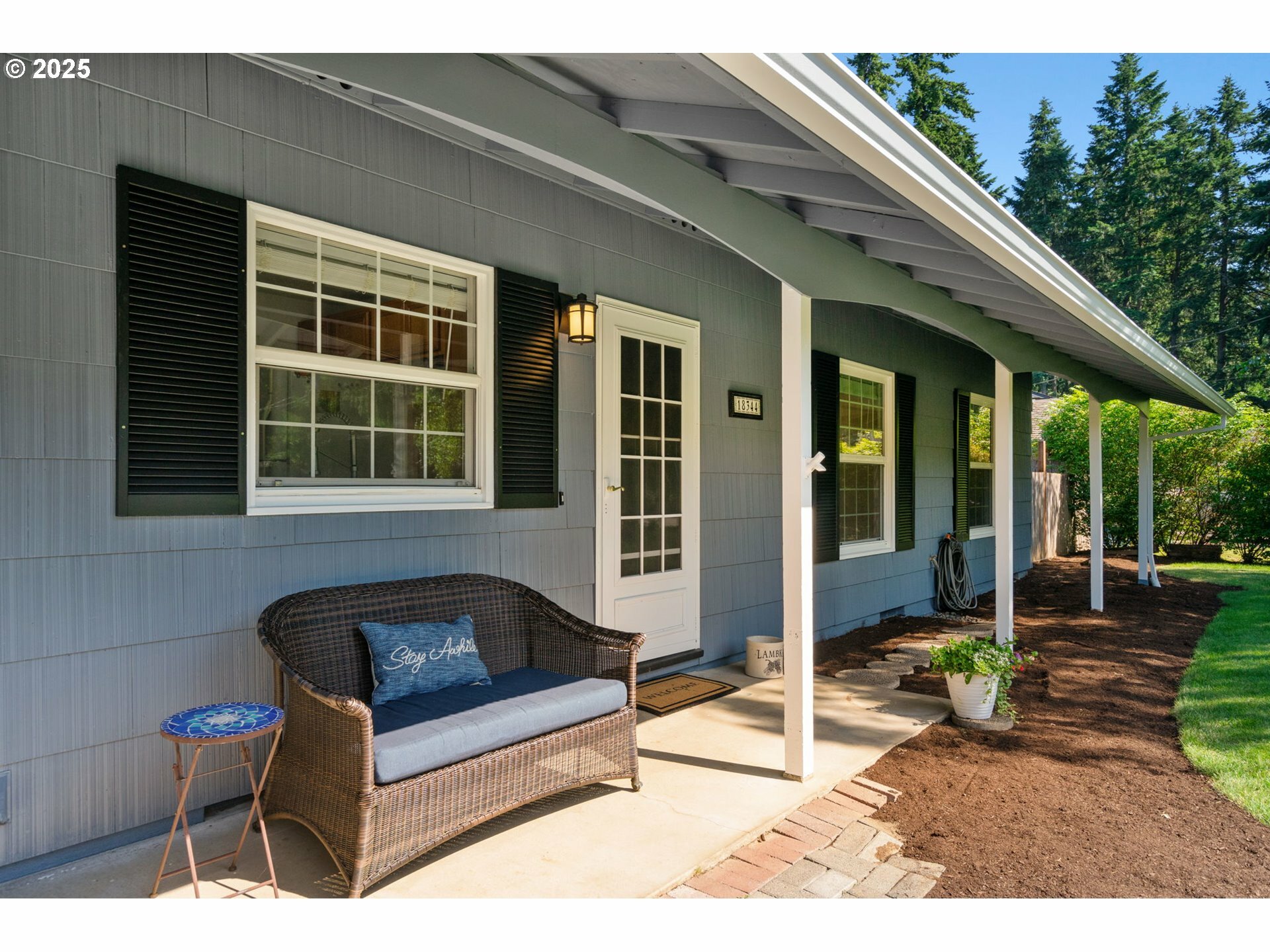 Property Photo: 18344 Terry Ave OR 97035