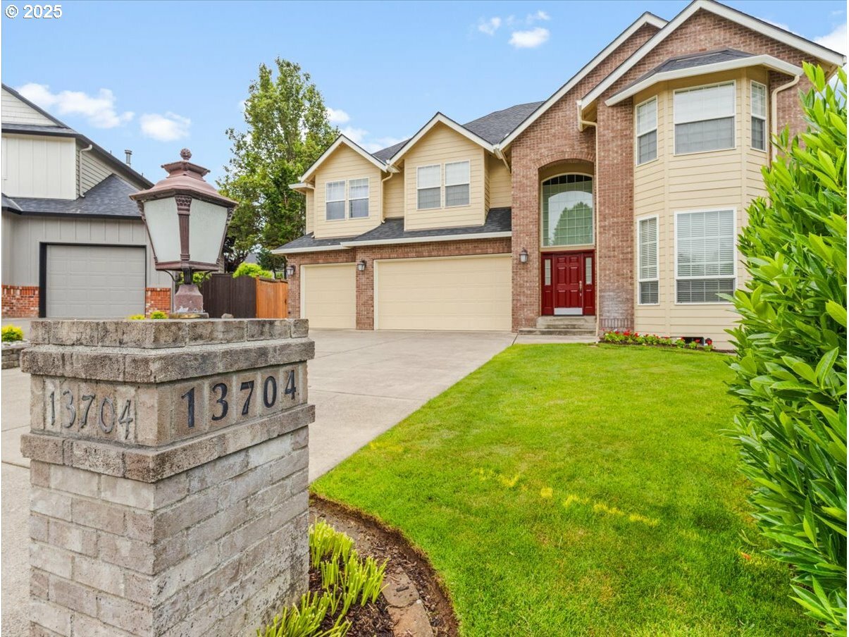 Property Photo:  13704 NW 49th Ave  WA 98685 