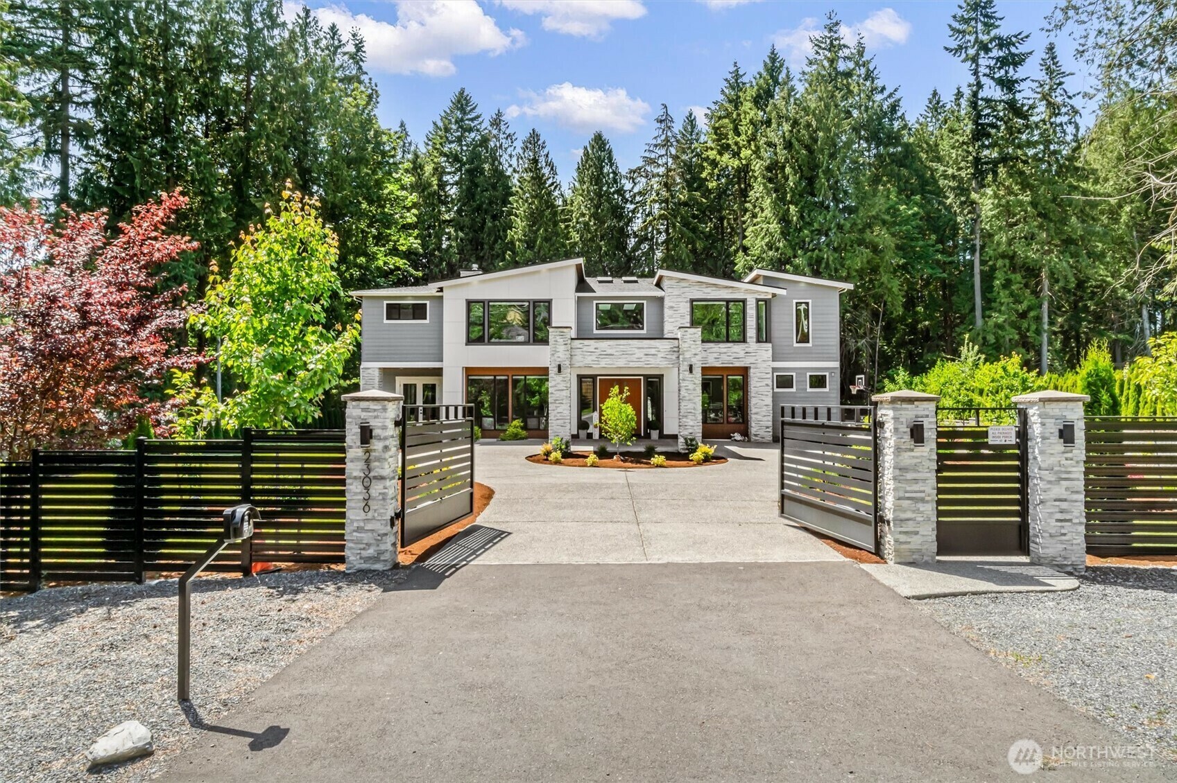 Property Photo:  23036  35th Avenue SE  WA 98021 