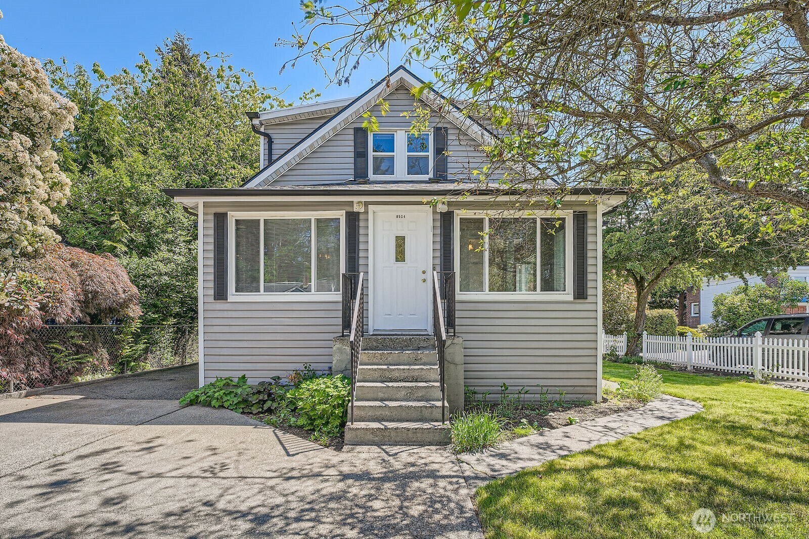 8514  13th Avenue NW  Seattle WA 98117 photo