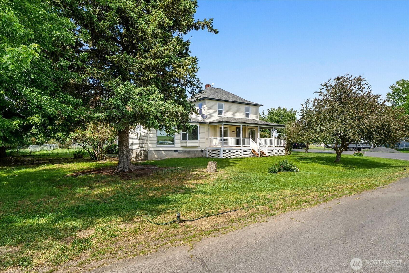 Property Photo: 449 NE Cliff Ave WA 99185