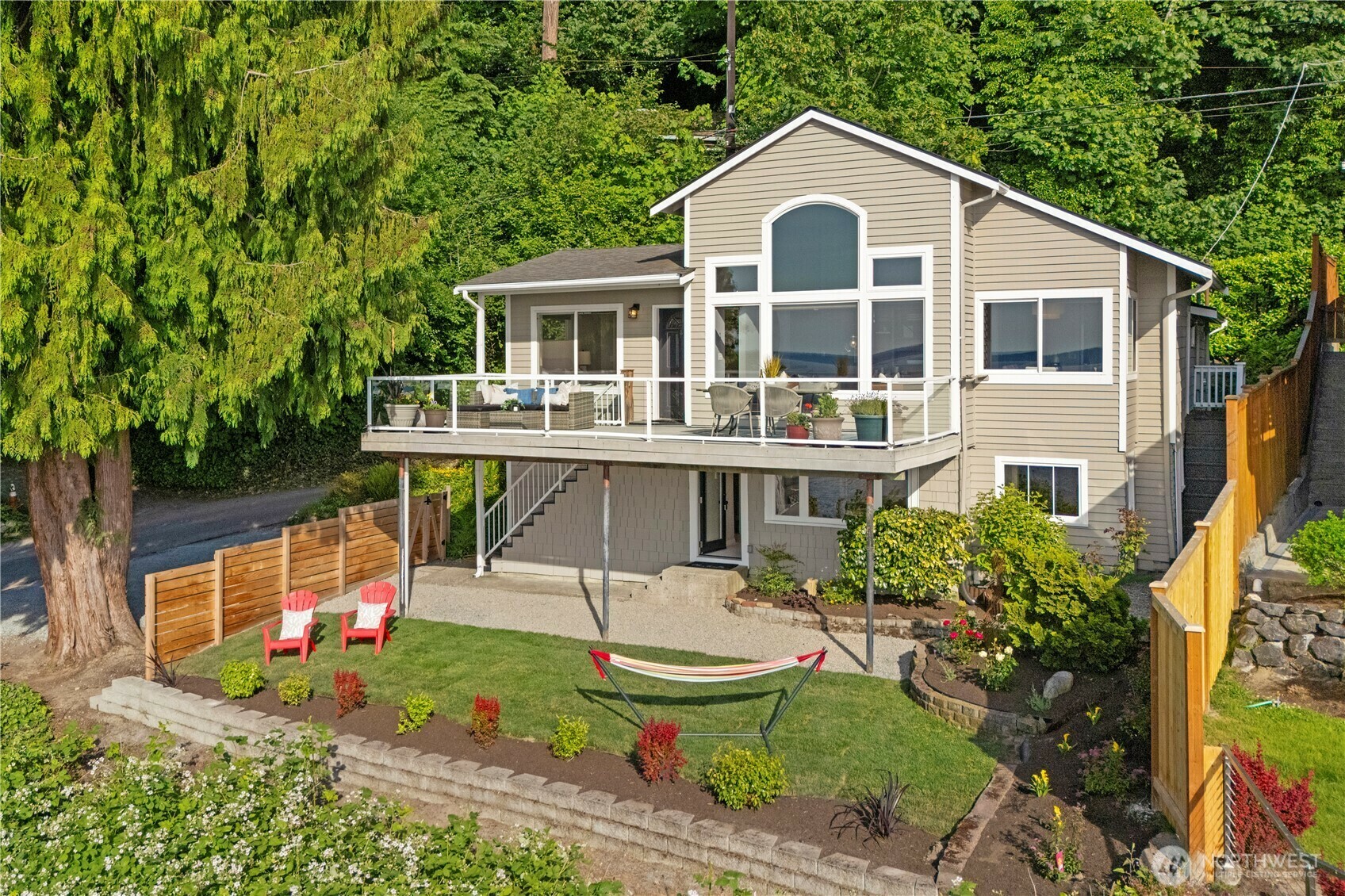 Property Photo: 2102 Halleck Avenue SW WA 98116