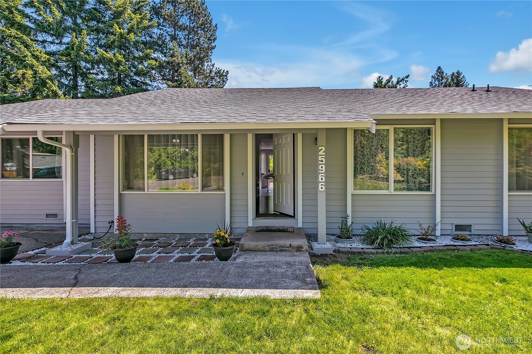 Property Photo:  25966  129th Avenue SE  WA 98030 
