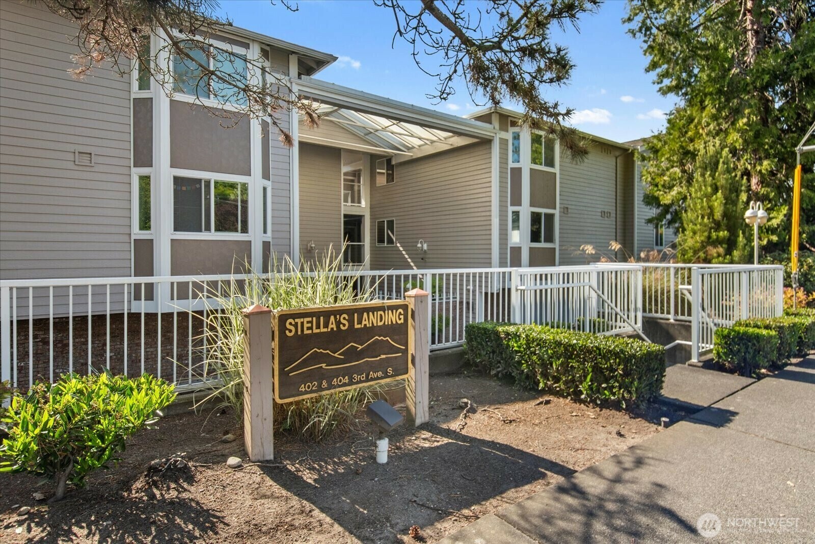 Property Photo: 402 3rd Avenue S B203 WA 98020