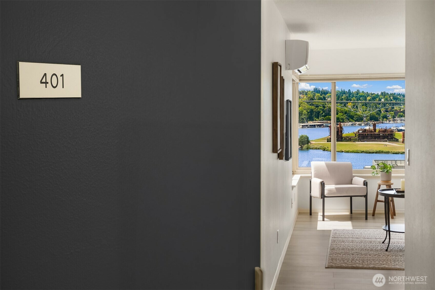 Property Photo: 2703 Boylston Avenue E 401 WA 98102