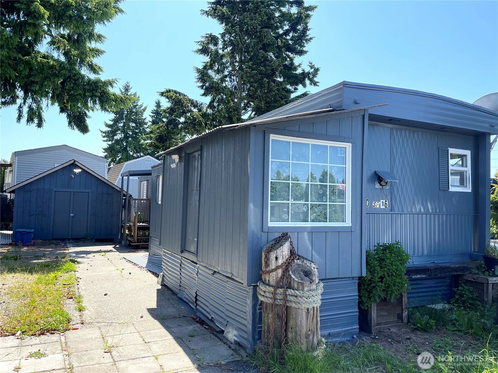 Property Photo: 22000 29th Court S 16 WA 98198