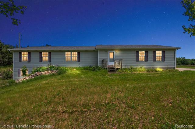 Property Photo: 5714 Five Lakes Road MI 48461