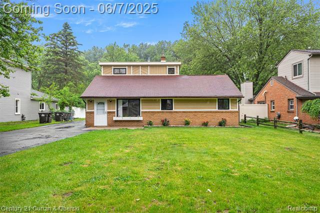 Property Photo: 24432 Kensington Street MI 48180
