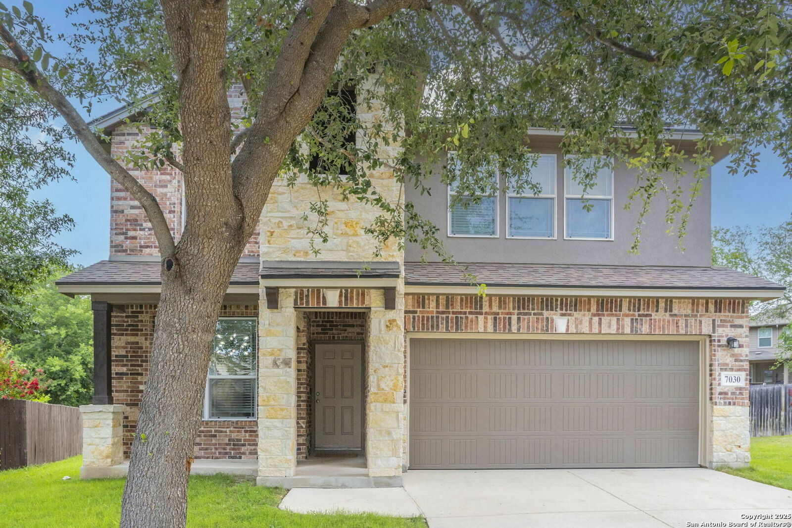 Property Photo: 7030 Plains Way TX 78253