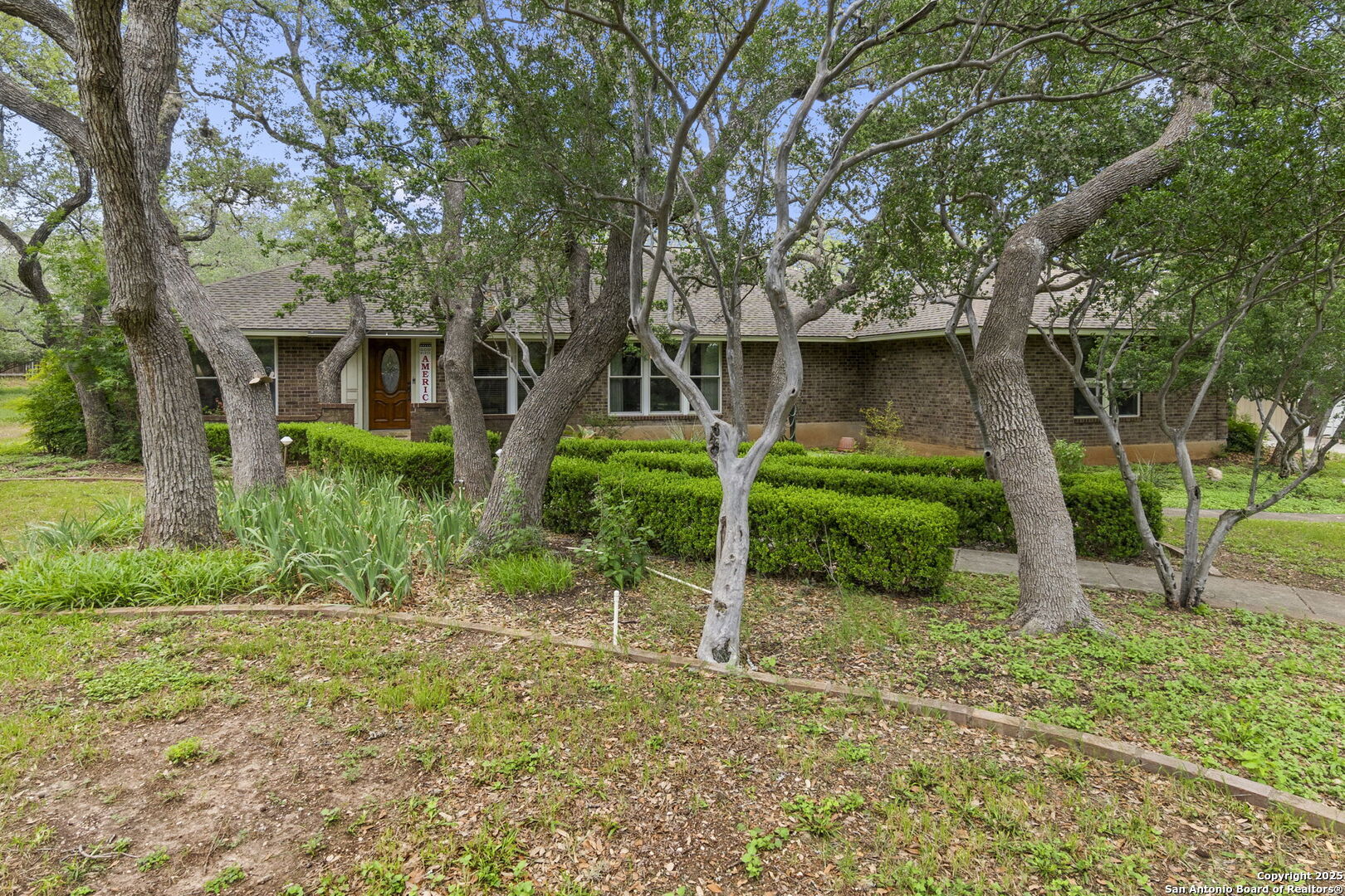 Property Photo: 109 Country Club TX 78232