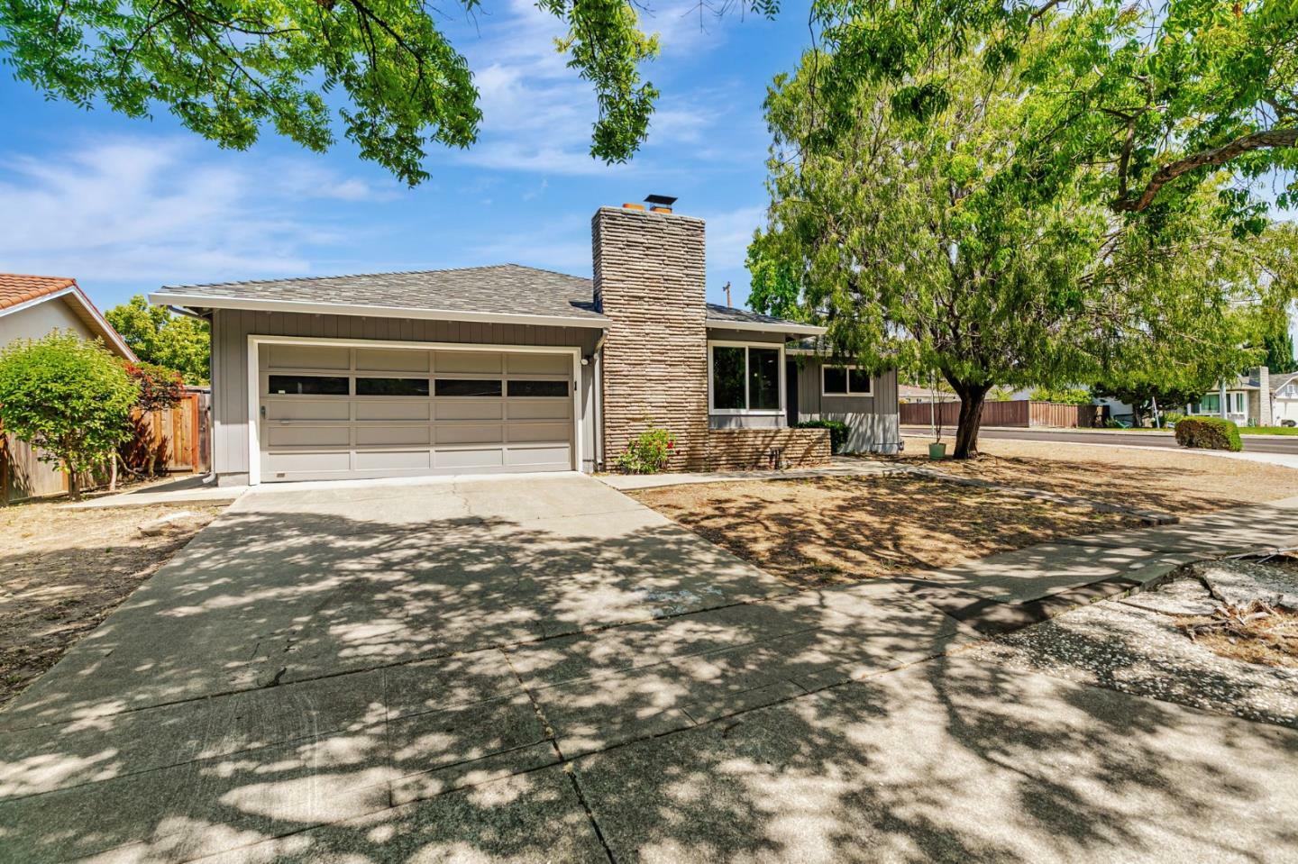 1390 Pointe Claire Drive  Sunnyvale CA 94087 photo