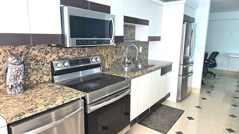 Property Photo: 18051 Biscayne Blvd 1501 FL 33160