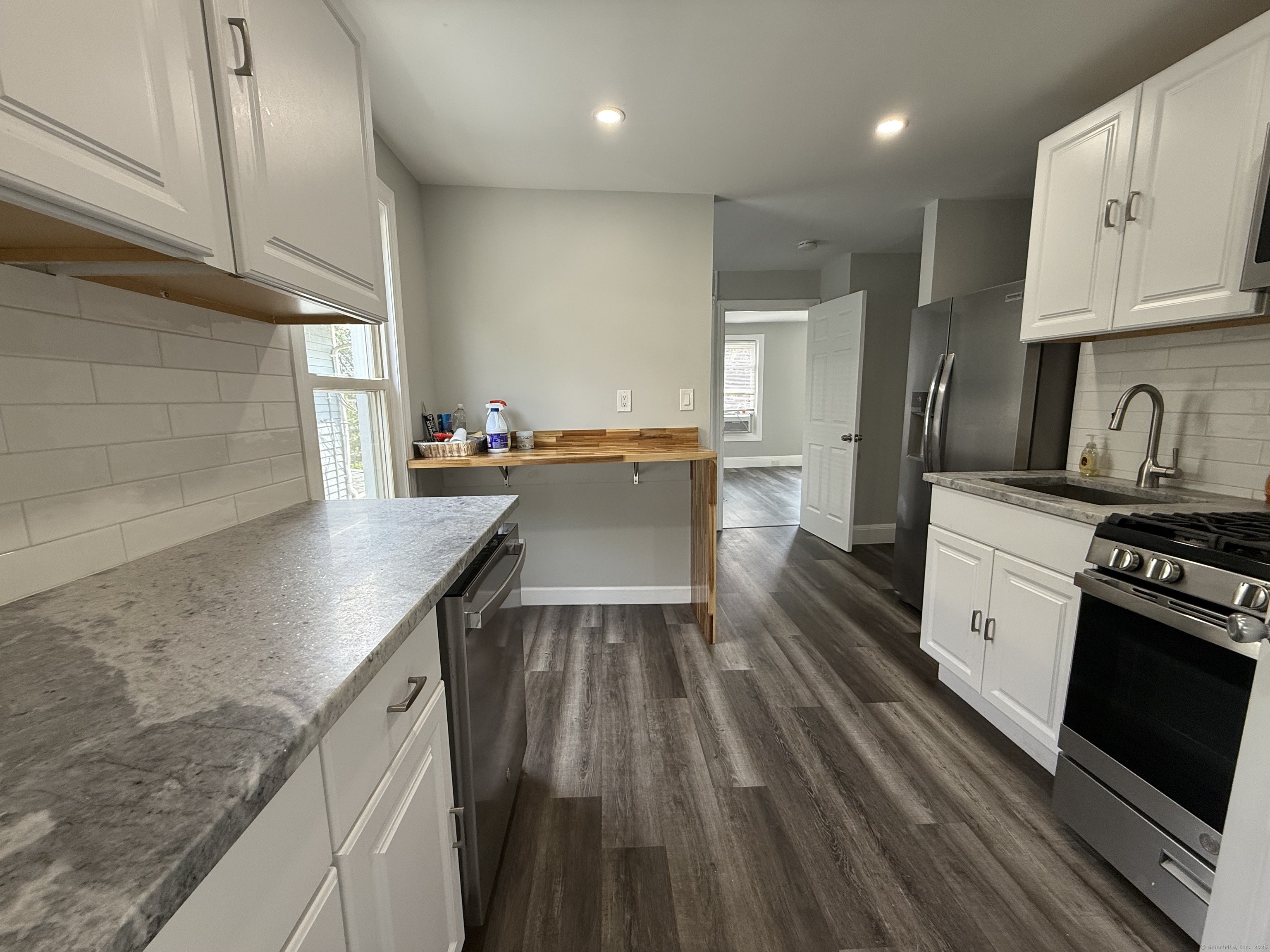 Property Photo: 37 Quintard Avenue 2 CT 06854