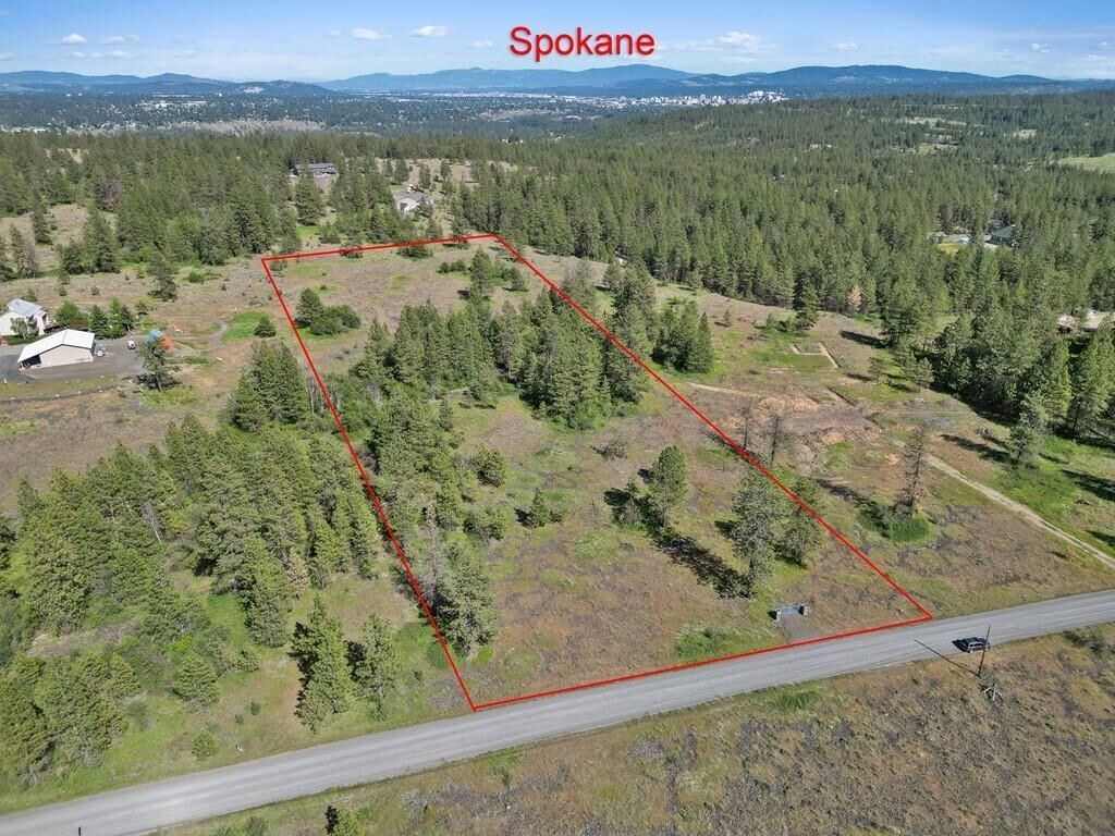 Property Photo:  37xx N Dowdy Rd  WA 99224 