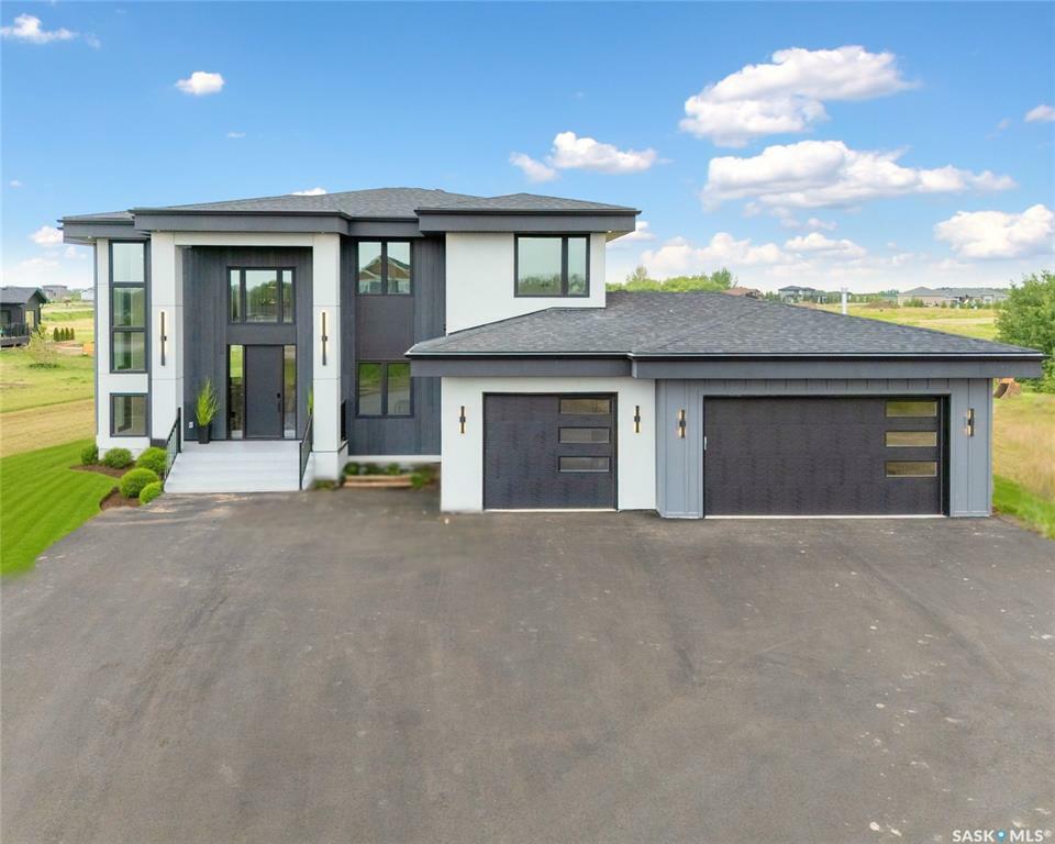 Property Photo: 144 Grandview Trail SK S7H 0W5
