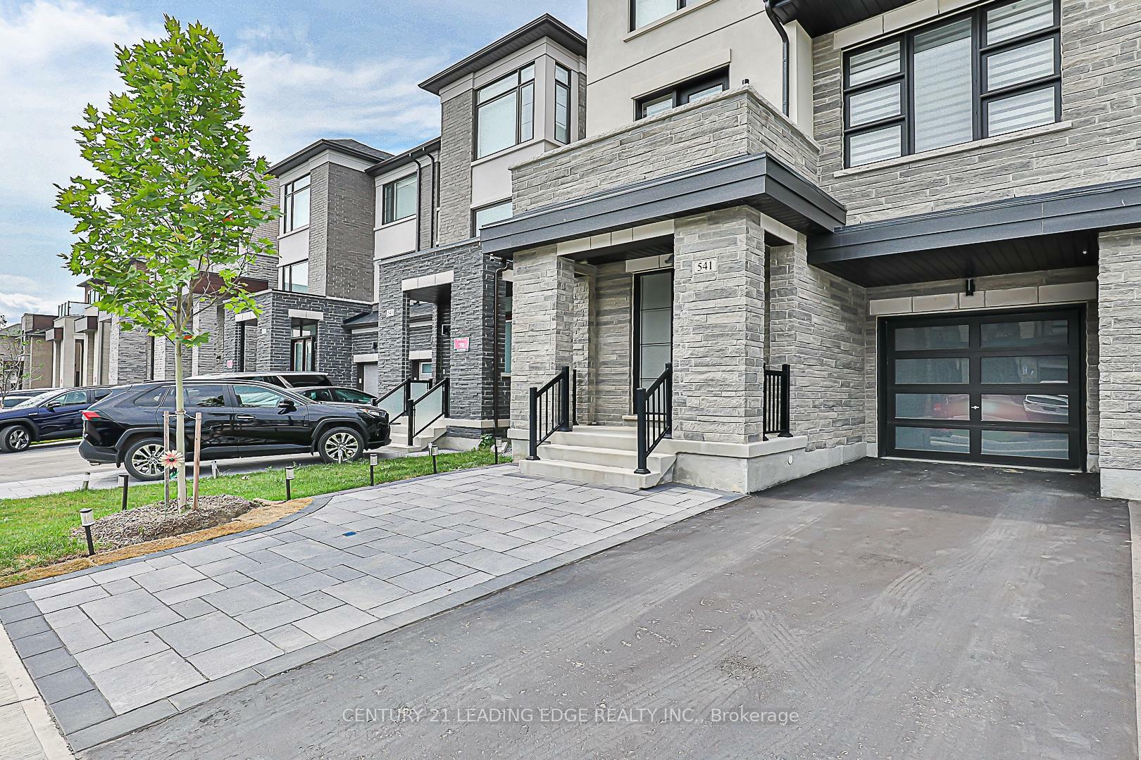 Photo de la propriété: 541 New England Court ON L3X 0M5
